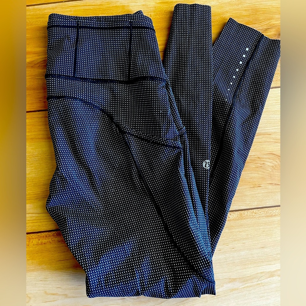 Lululemon leggings size 6